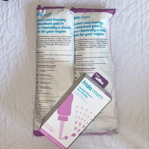 FRIDA MOM Peri Bottle + 2 Instant cold therapy pad